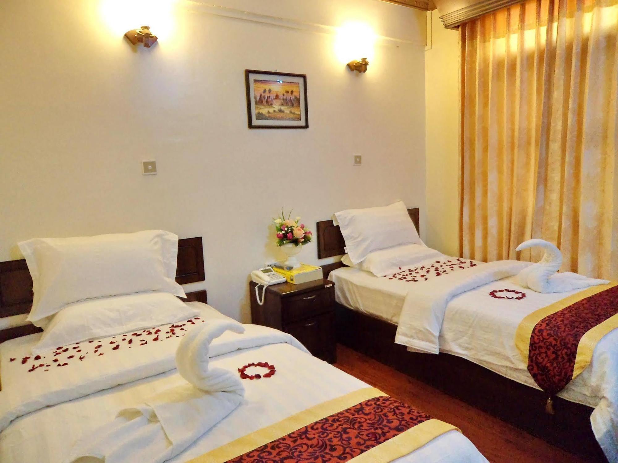 Hotel Sahara Mandalay Bagian luar foto