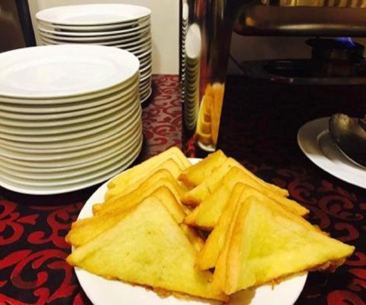 Hotel Sahara Mandalay Bagian luar foto